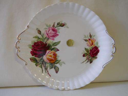Royal Albert   ''Kings Ransom''    Cake Plate