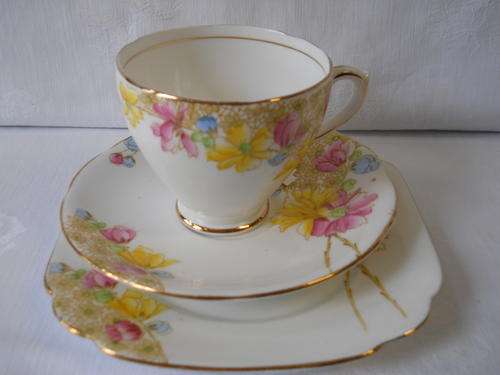 Royal  Standard  Trio