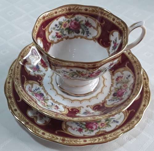 Royal Albert  -  Lady Hamilton  -  Trio