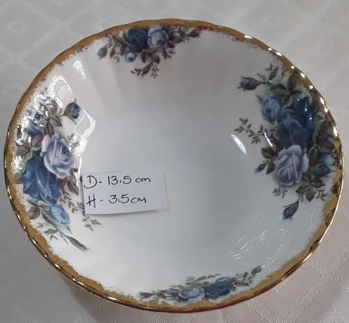 Royal Albert  ''Moonlight Rose''    Dessert Bowl