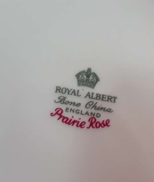 Royal Albert  -  Prairie  Rose  -  Trio