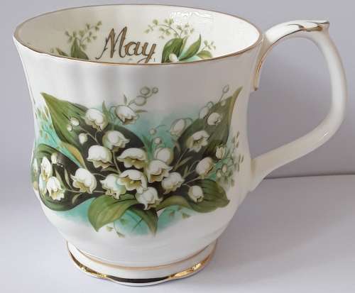 Royal  Albert  ``Flowers  of  the  month``  Coffee  Mug
