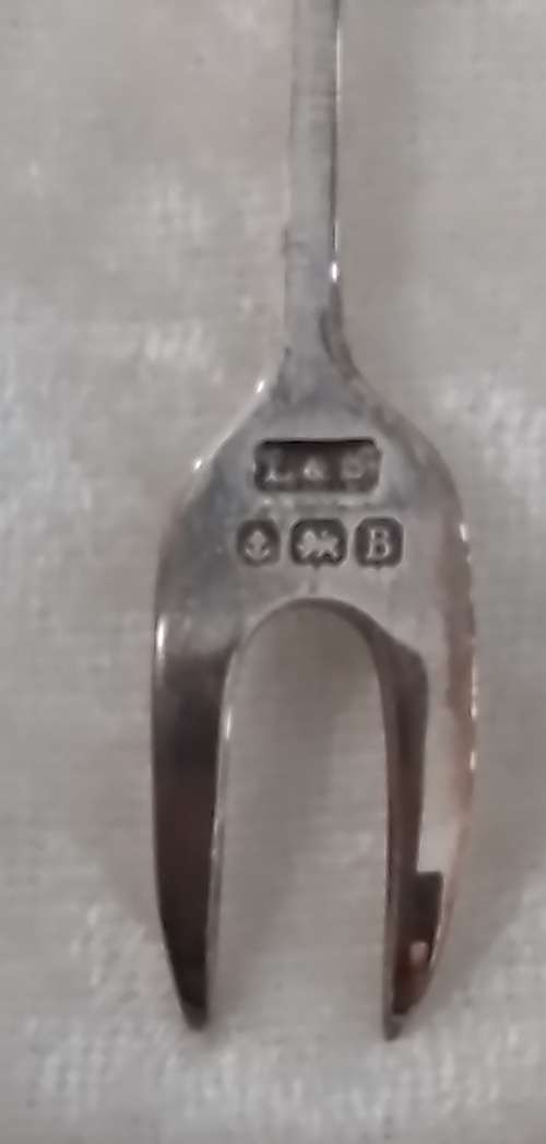 Birmingham  1926   -   Cased  Set  of   Devil  Cocktail  Forks