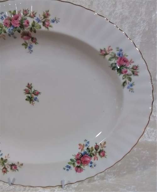 Royal Albert   -   Moss  Rose  -   Platter