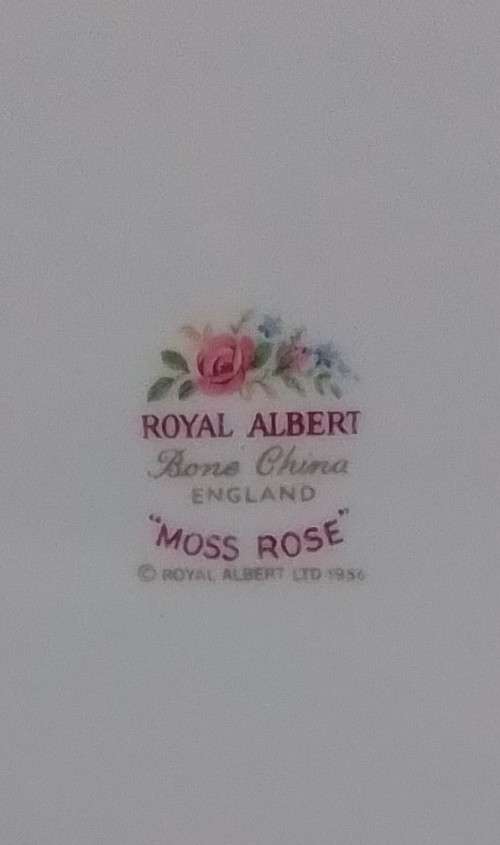 Royal Albert   -   Moss  Rose  -   Platter