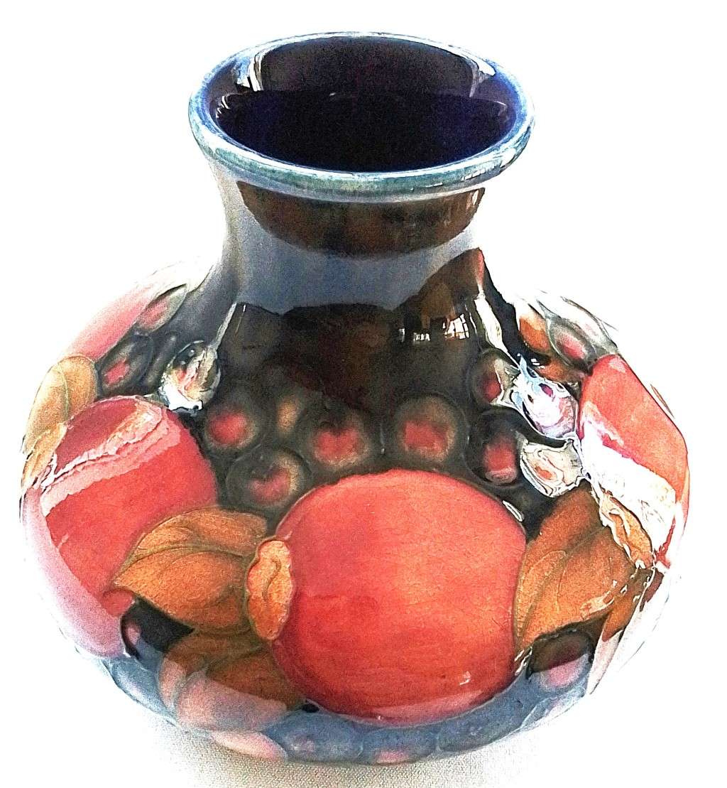 Moorcroft  ``Pomegrante``  Vase