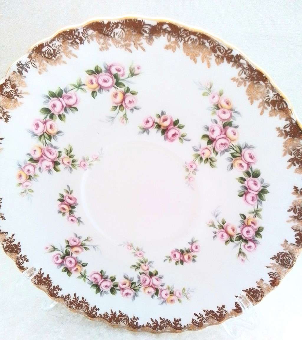 Royal  Albert  -  Dimity  Rose  -  Soup  Coupe  Saucer