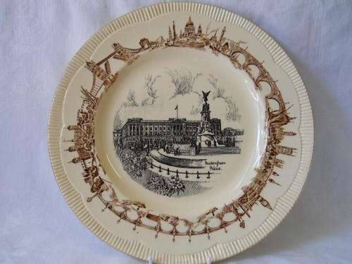 Clarice Cliff  Plate