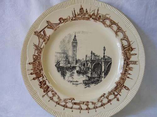 Clarice  Cliff  Plate