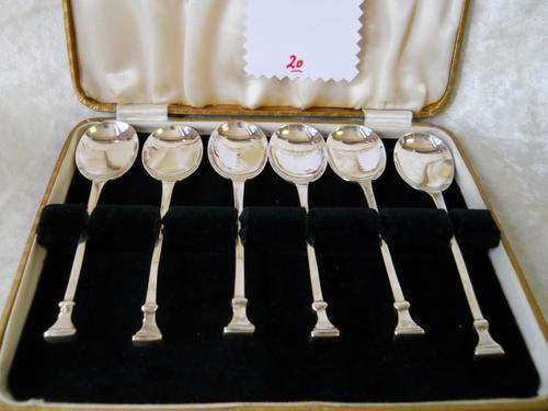 Sheffield c1940  Cased Teaspoons