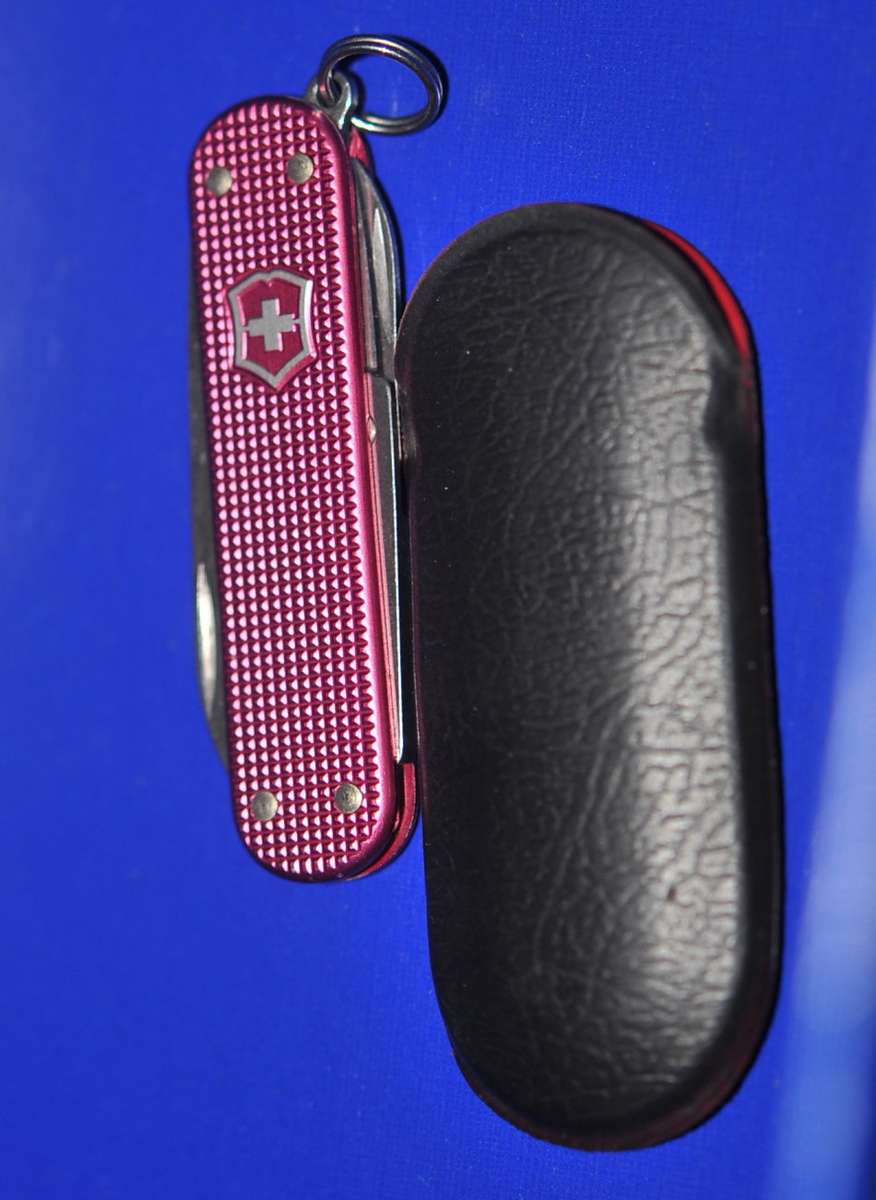 Victorinox Swiss Army Classic SD Pocket Knife-Pink