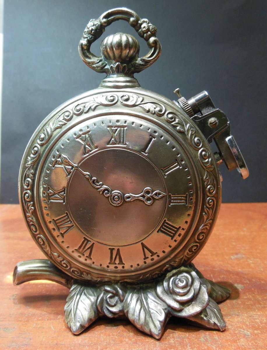 *CRAZY R1 START* Table top lighter in the form of a pocket watch