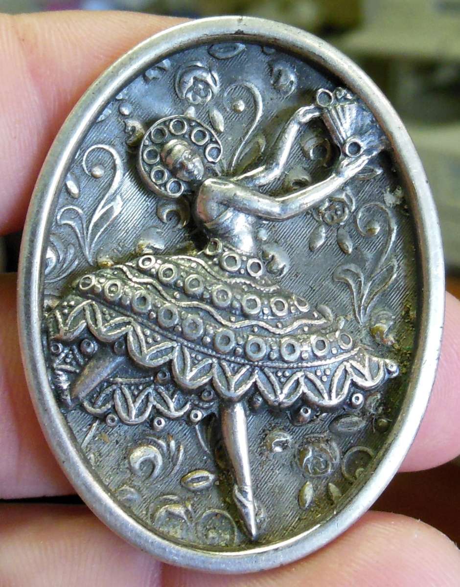 *CRAZY R1 START* Spanish Dancer brooch