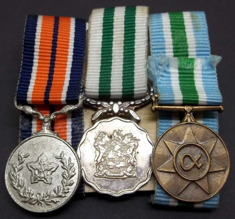 *CRAZY R1 START* SADF Group of 3 miniatures - with Silver 20yrs Good Service