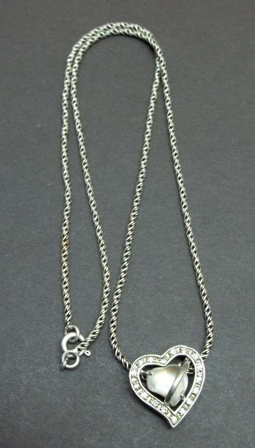 *CRAZY R1 START* Sterling Silver Heart Shaped pendent with stone