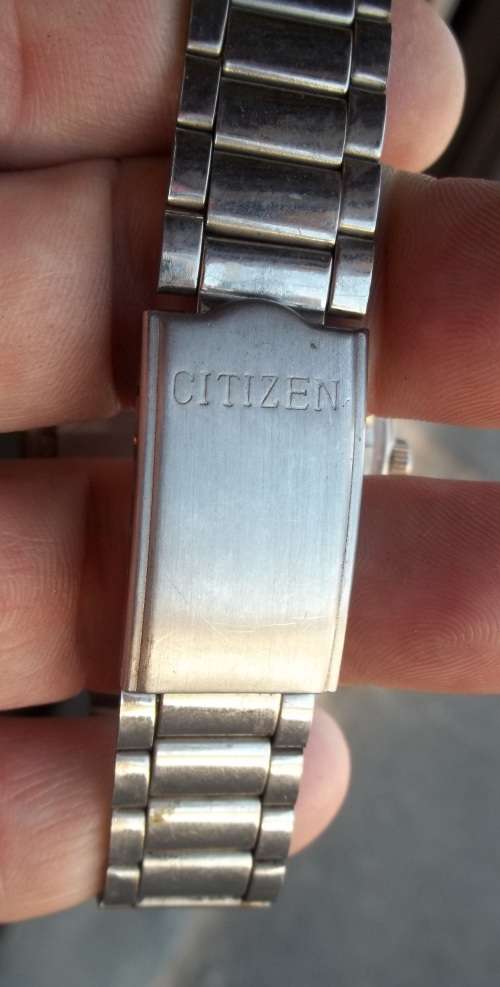 *CRAZY R1 START* CITIZEN Qartz day/date men's watch - Working