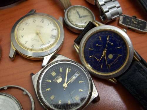 *CRAZY R1 START* Large lot of watch parts, Quartz/Manual Wind