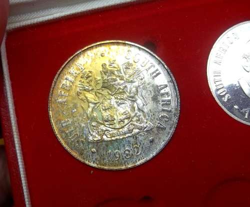 *CRAZY R1 START* 1982 RSA Proof coin set - Beautiful Toning