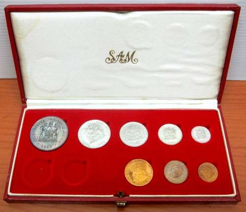 *CRAZY R1 START* 1983 RSA Proof coin set - R145 worth of Silver
