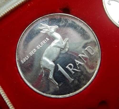 *CRAZY R1 START* 1983 RSA Proof coin set - R145 worth of Silver