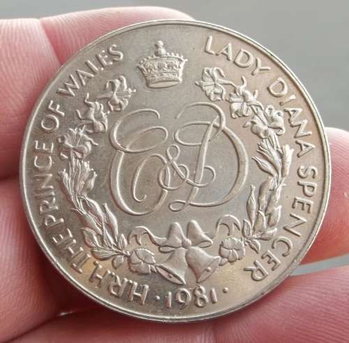 *CRAZY R1 START* 1981 Royal Marriage medallion