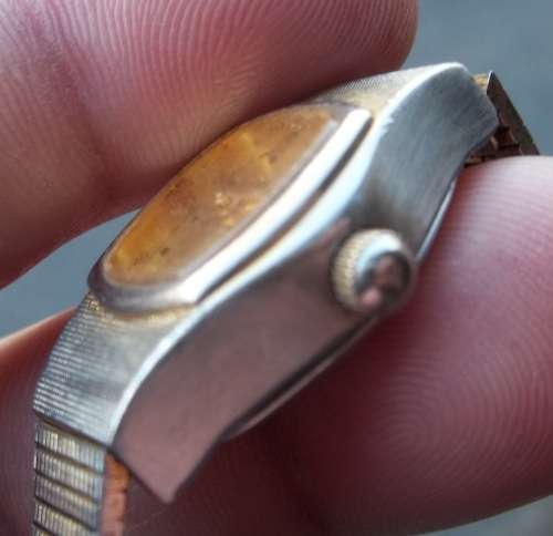 *CRAZY R1 START* OMEGA 17 Jewels manual wind lady`s watch with Hong Kong movement