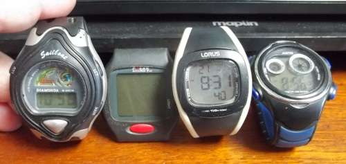 *CRAZY R1 START* Selection of 4 men`s sports watches