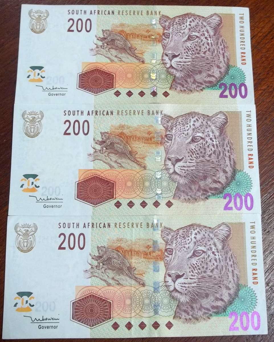 RSA 200 Rand late 2000`s - in EF condition - only one available