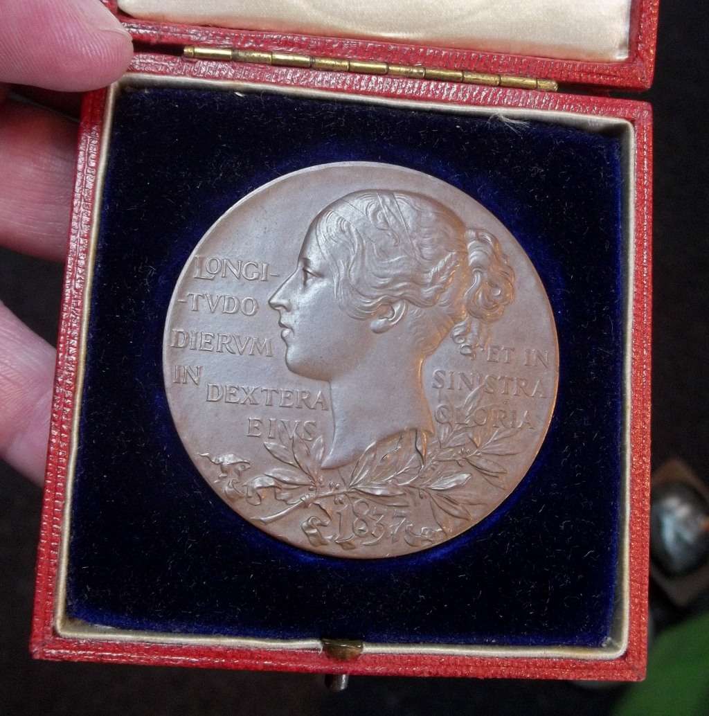 1897 Diamond Jubilee of Queen Victoria medallion - in original box