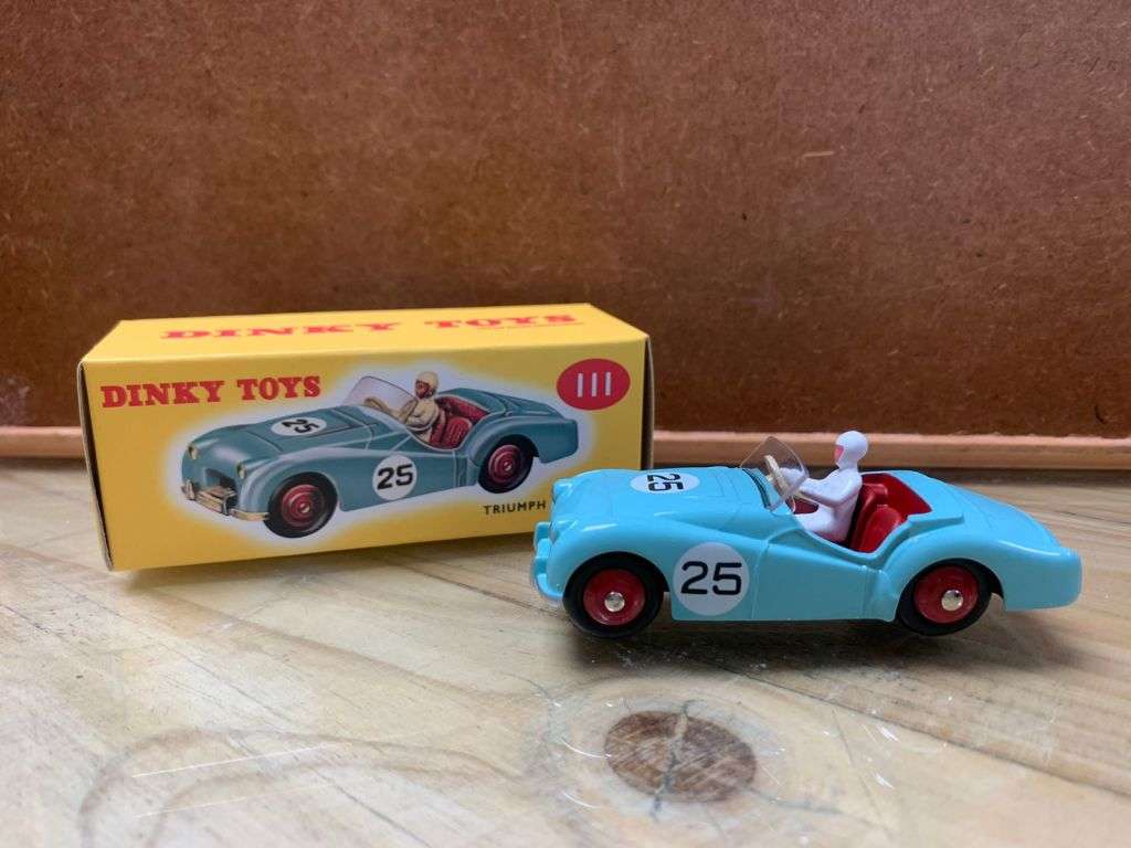 DINKY TOYS Triumph TR2 Sports-China