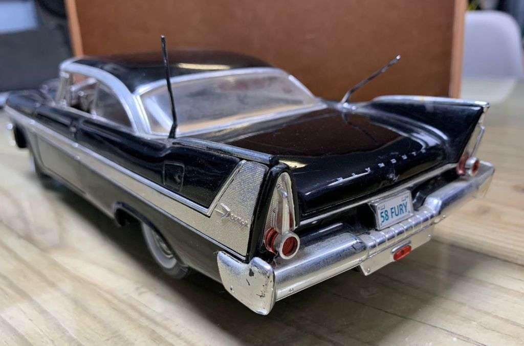 Motormax USA 1:18 1958 Plymouth Fury Diecast Model