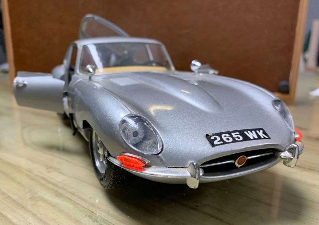 Jaguar `E` Coupe (1961) - Silver