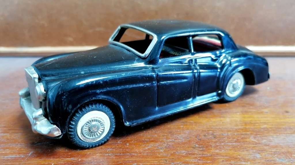 Vintage Rolls Royce Black Tin Litho Friction Car