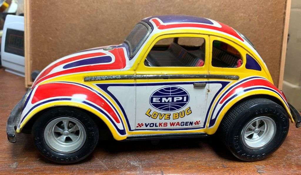 1963 Empi Love Bug VW Beetle Drag Racer Car Toy Taiyo Japan Tin
