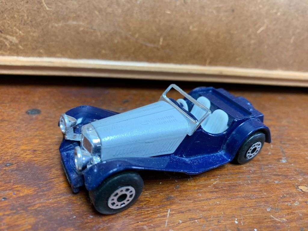**R1 Auction**  1982 * Matchbox Jaguar SS 100 - Blue W/ G Hood 1/50 Scale