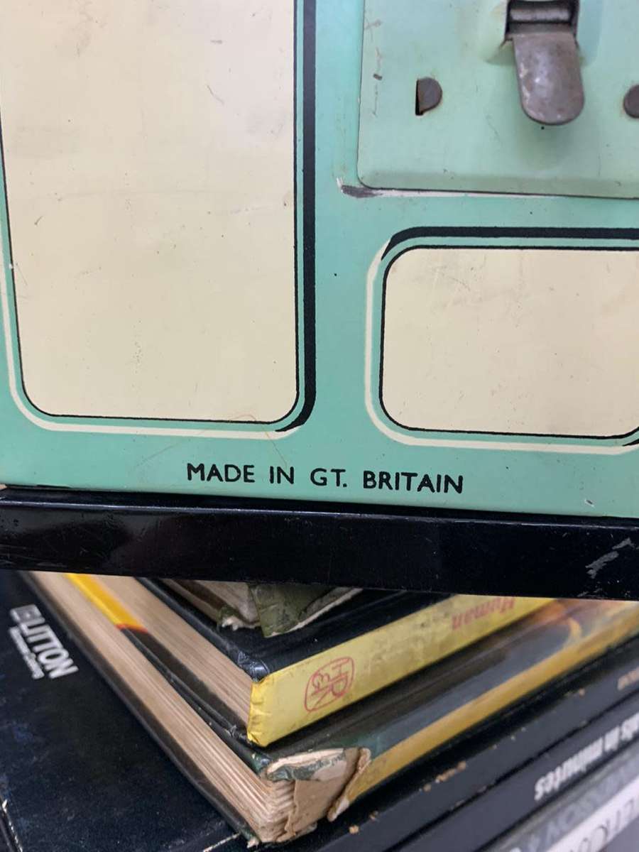 1950 Mettoy Stove Toy With Pots