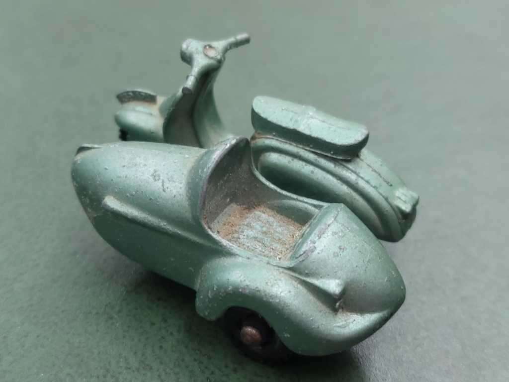 *R1 Auction* Lesney no 36 Lambretta