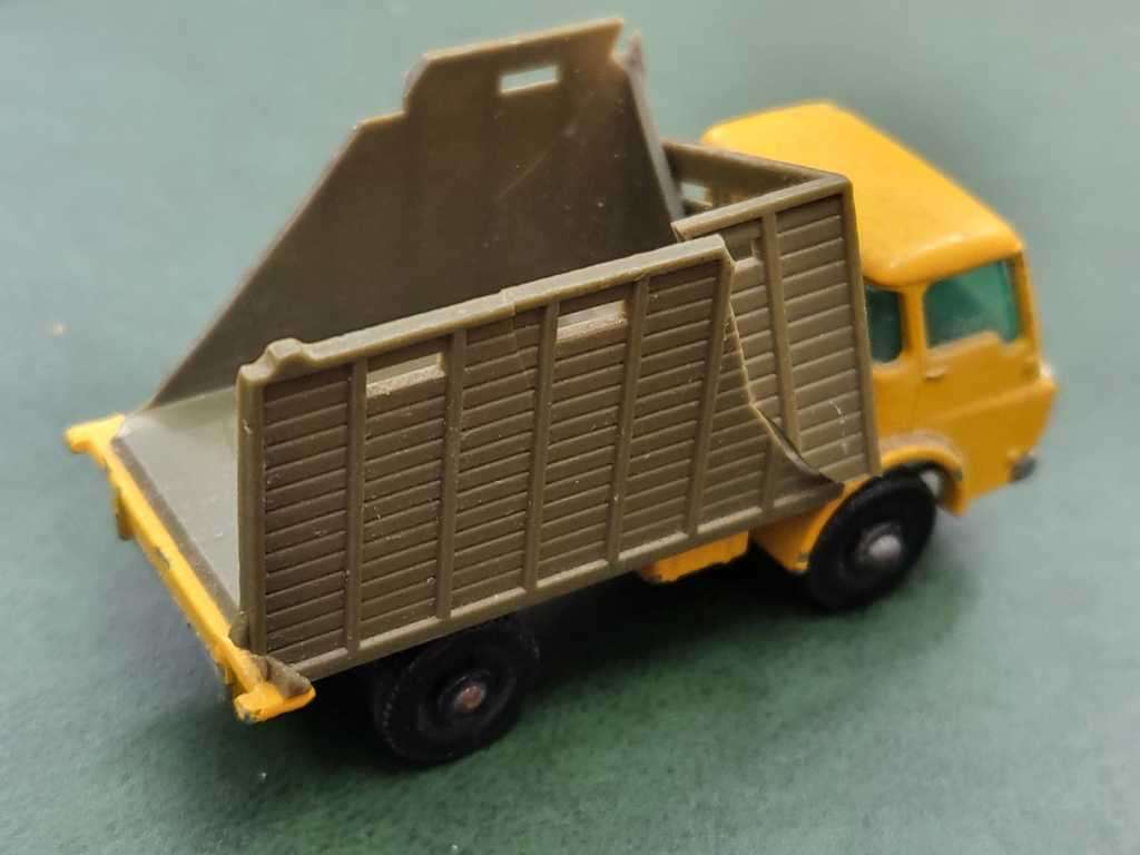 *R1 Auction* Lesney Matchbox no 63 `Foamite` Crash Tender &no 37 Cattle Truck