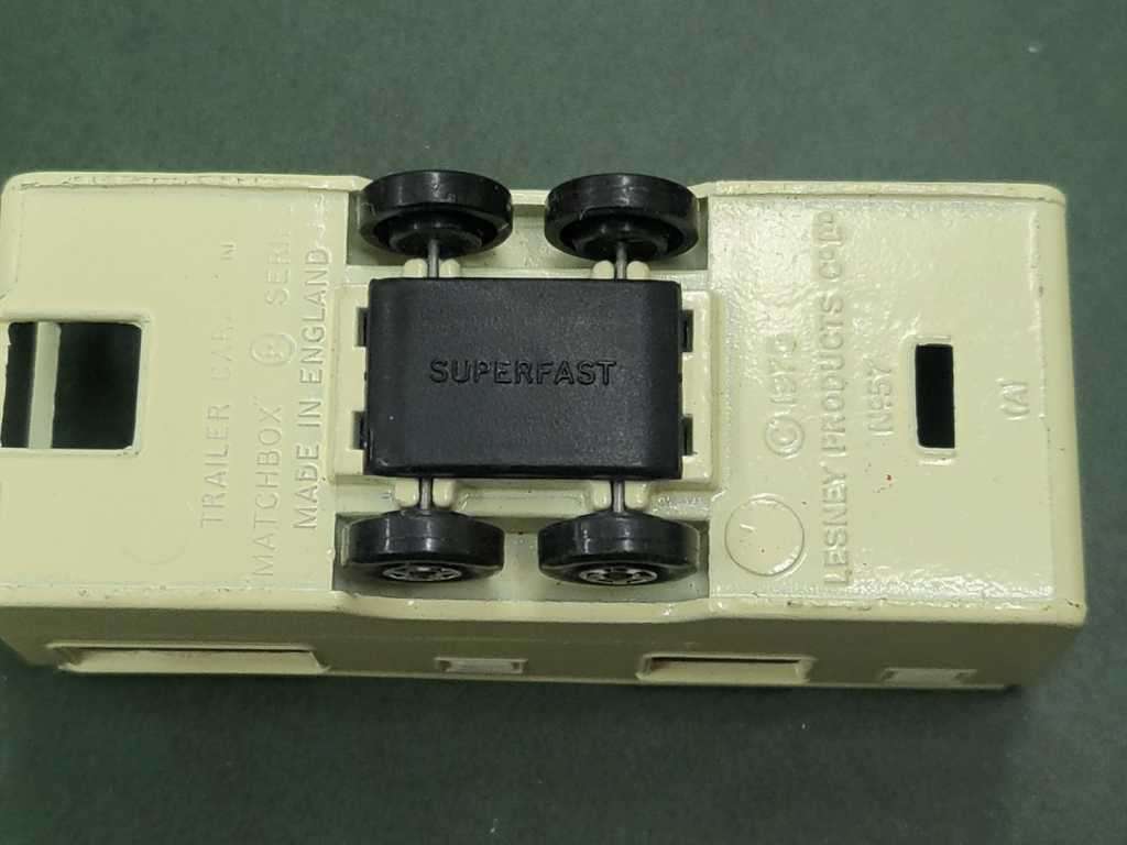 *R1 Auction* Lesney Matchbox no 45 Ford Corsair & no57 Trailer Caravan