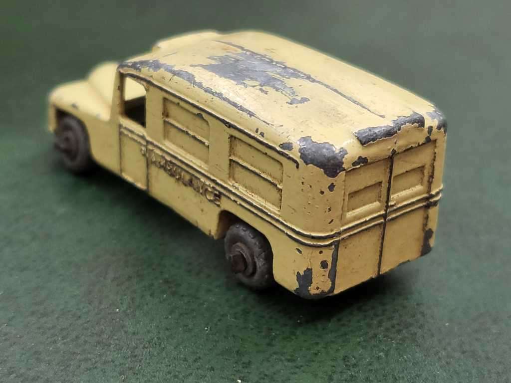 *R1 Auction* Lesney Toy Ambulance 1956?