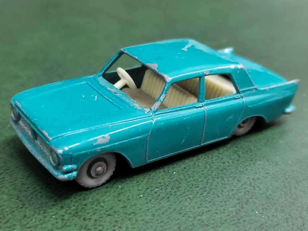 *R1 Auction* Lesney no 33 Ford Zephyr 6