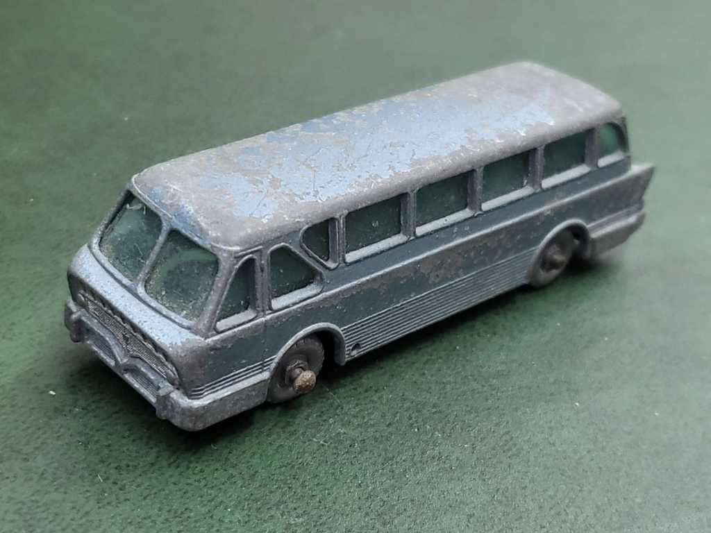 *R1 Auction* Lesney no 40 Leyland Royal Tiger Coach