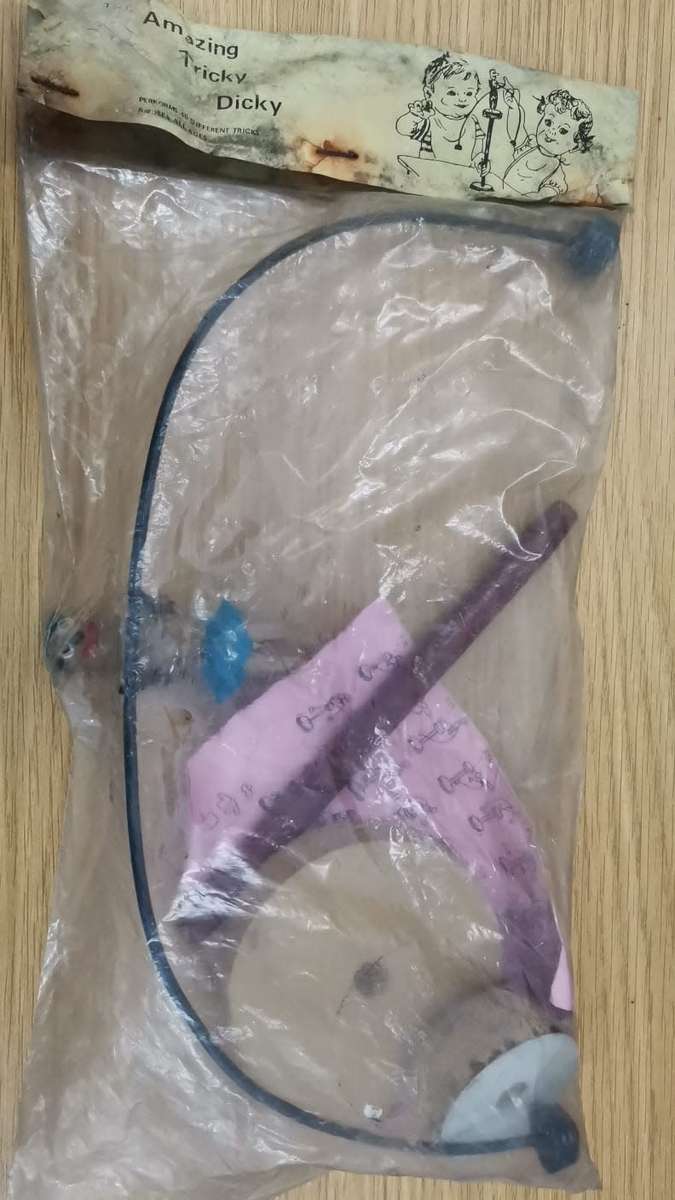 **R1 Auction** Vintage "The Amazing Tricky Dicky" Toy-Still Sealed