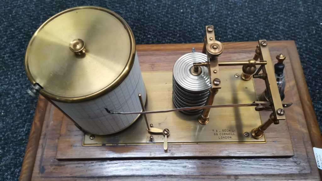 R & J Beck L Barograph & Thermograph