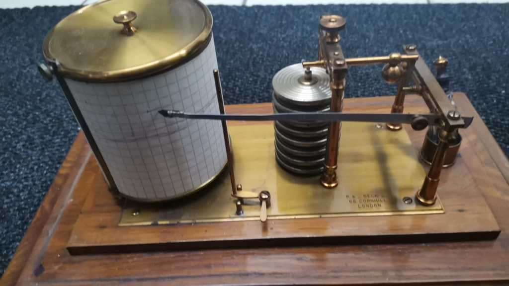 R & J Beck L Barograph & Thermograph