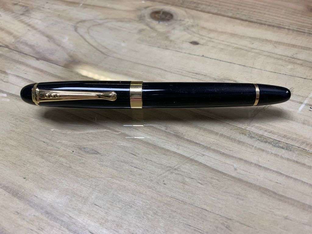 *R1 Auction* HAYMAN Jinhao 18ct Gold Plate fountain pen-Like new
