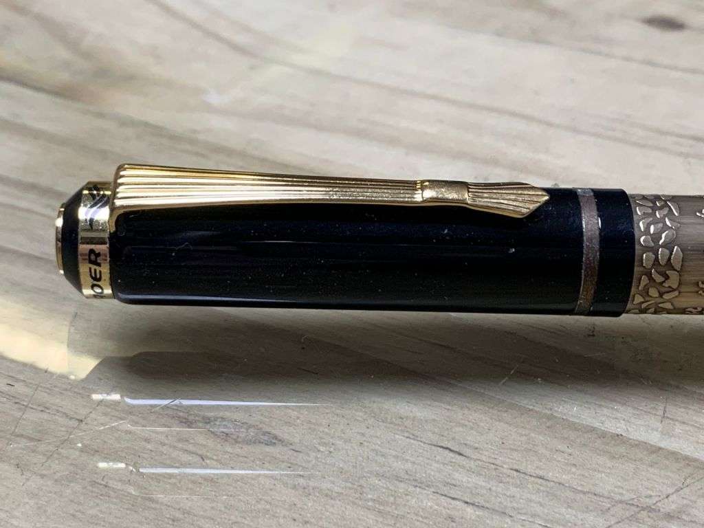 *R1 Auction* BAOER Chinese Horse fountain Pen