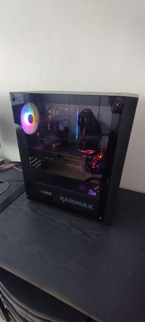 Awesome Gaming PC (Ryzen3400G, 16 GB DDR4, AMD Vega64 8GB) For Sale