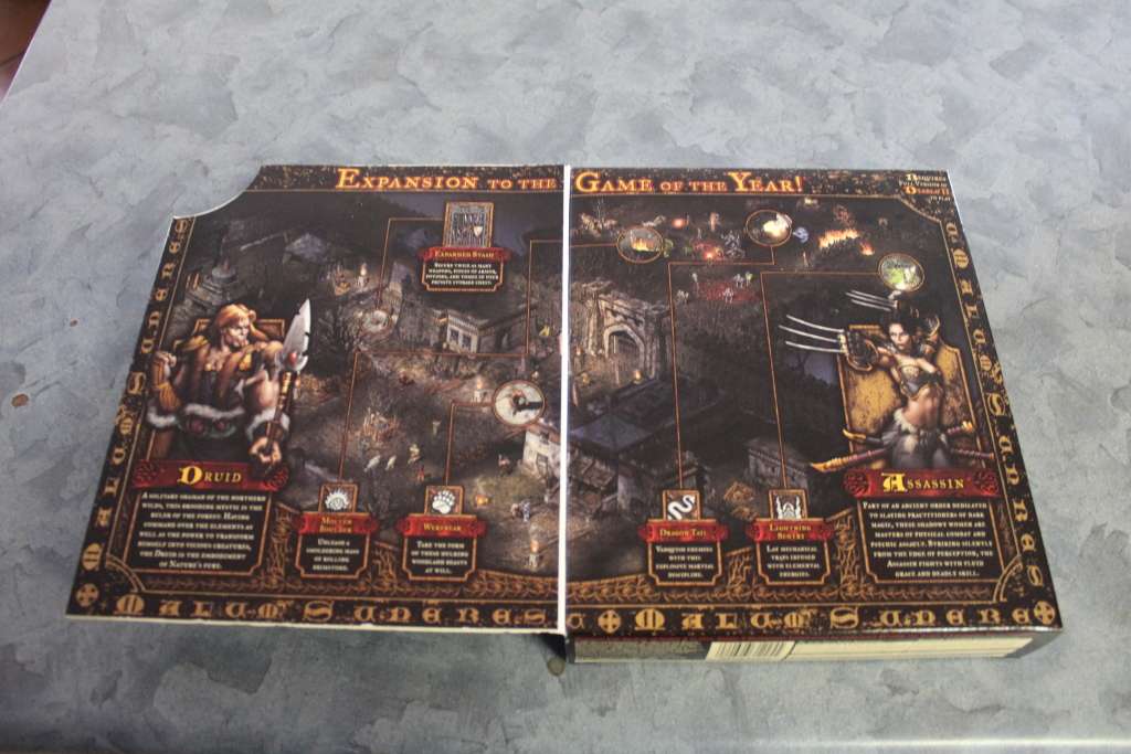 VERY RARE Diablo II Collectors Edition Box Set + Free Diablo III (PC)