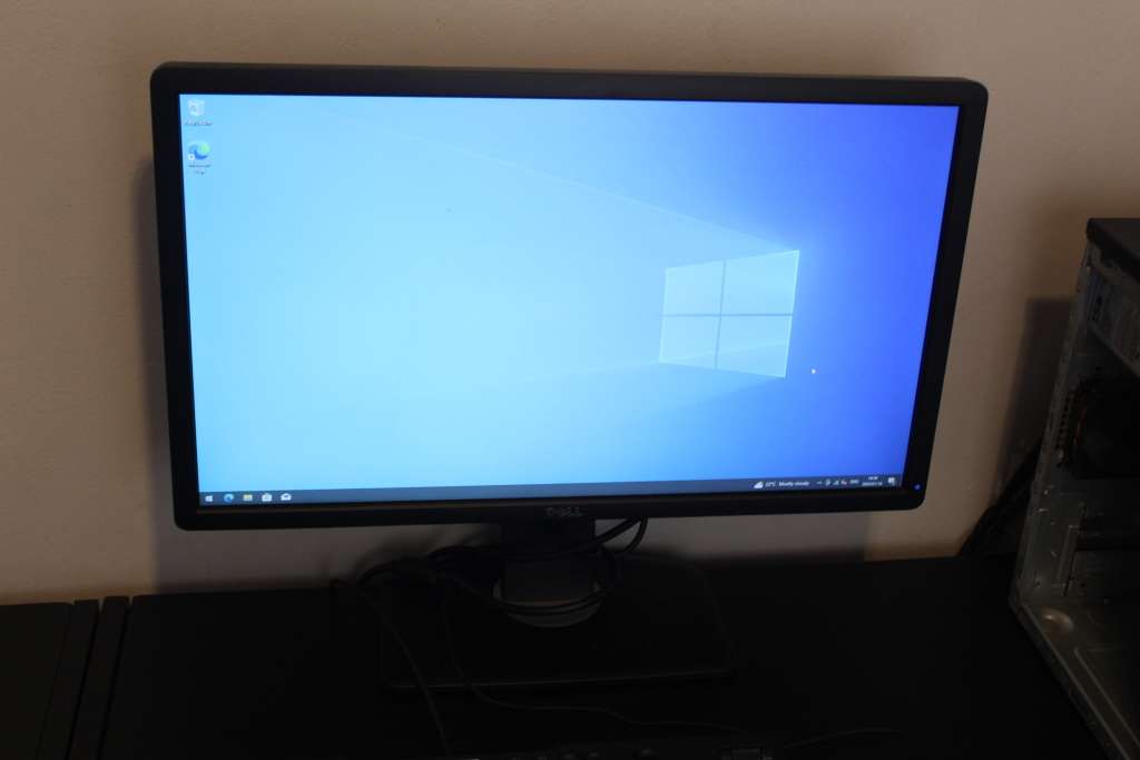 Great Deal! Dell 24 Inch LED Monitor (P2412H) 60Hz 16:9 (1920x1080) For Sale